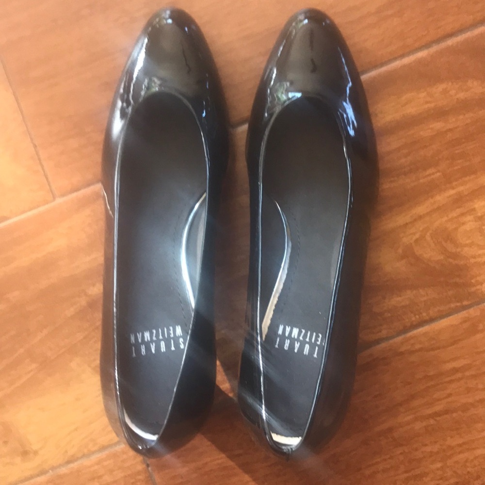 Stuart Weitzman pump